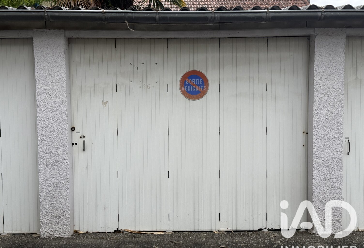 Vente Garage 14 m&sup2; — photo 1