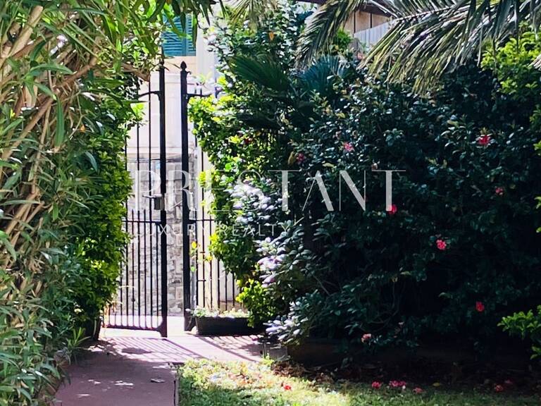 Appartement en rez-de-jardin — photo 1