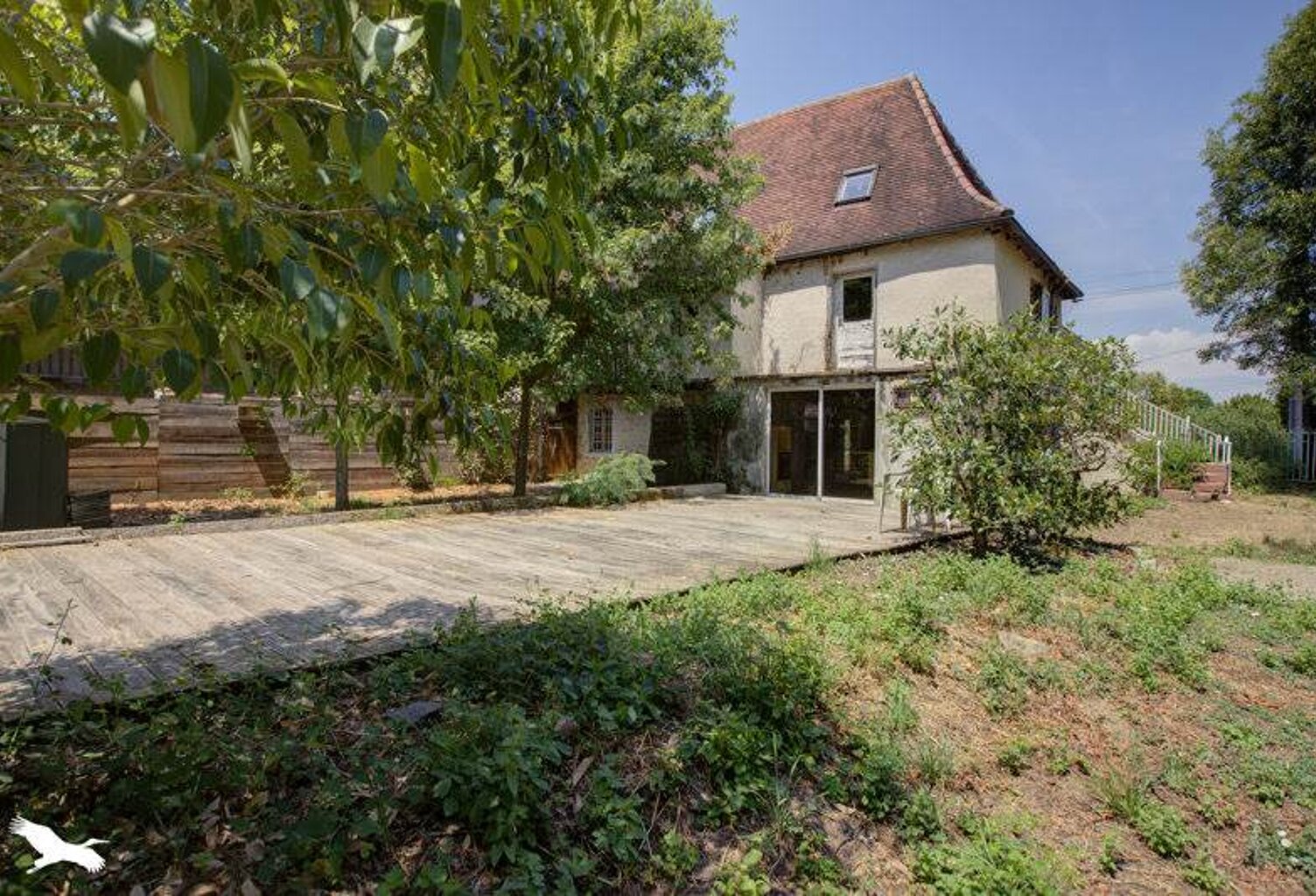 Maison en pierre de 8 pièces principales — photo 1