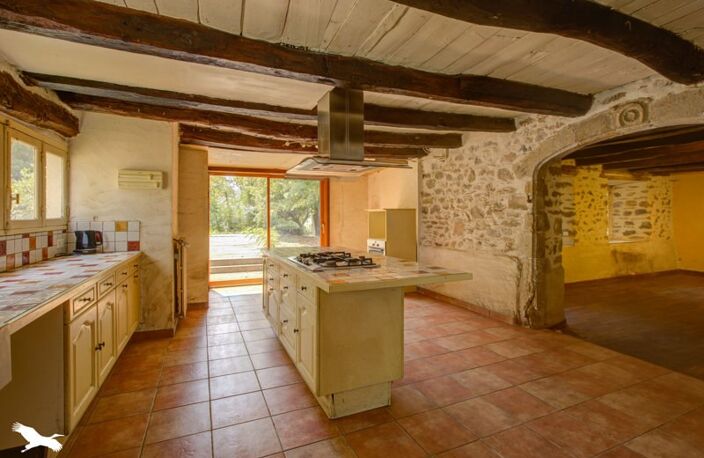 Maison en pierre de 8 pièces principales — photo 2