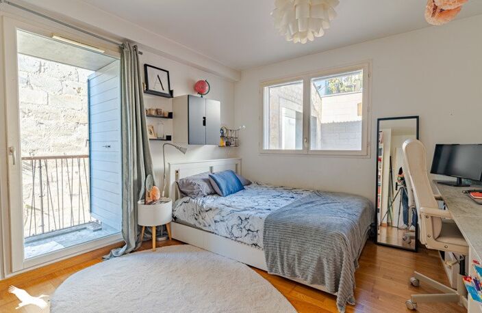Vente appartement 4 pièces 118 m² Bordeaux (33300) — photo 4