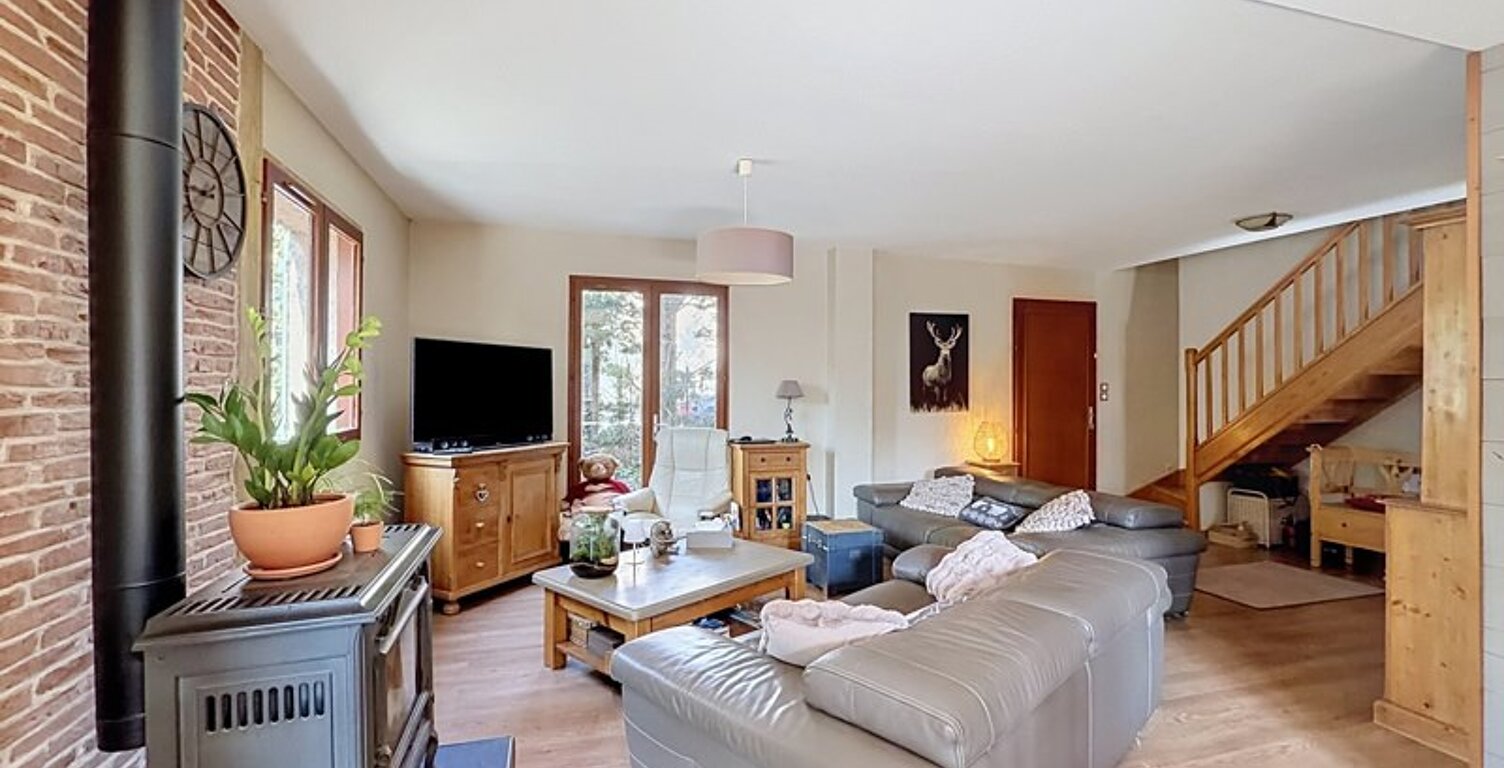 Vente maison 5 pièces 131 m² Chassieu (69680) — photo 1