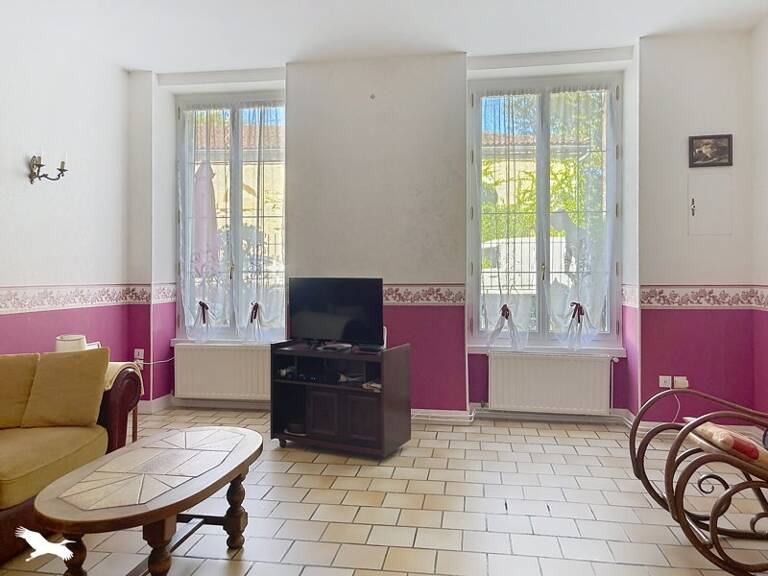 Maison en pierre de 3 pièces principales — photo 1