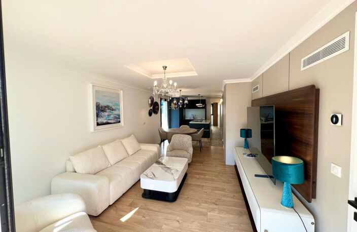 CANNES PROCHE CROISETTE T3 REFAIT A NEUF 89M2 REZ DE JARDIN — photo 4
