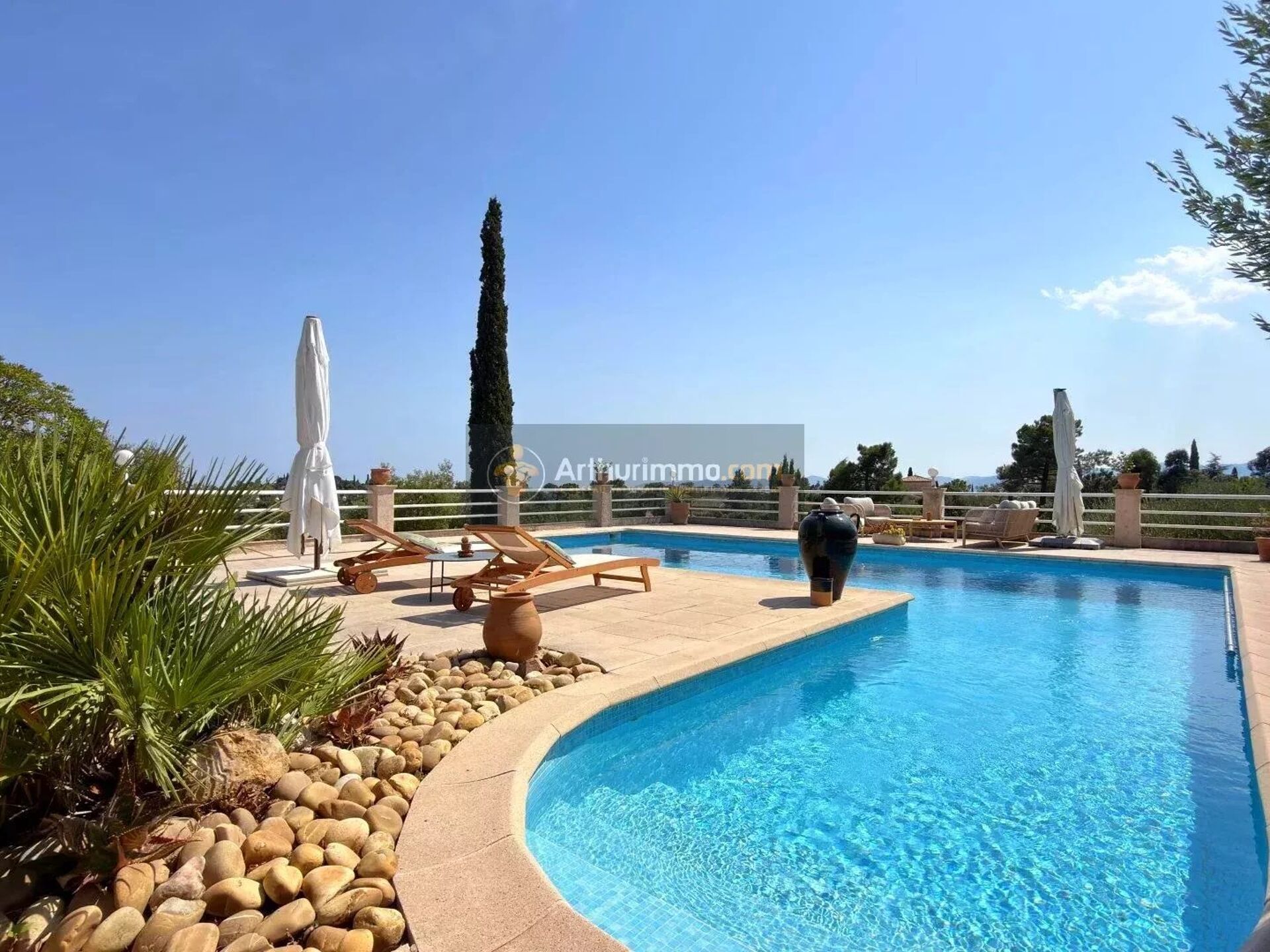 Maison 4 pièces 116 m² · à Fréjus · 116 m² · 596 000 €