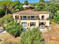 Mandelieu : Villa avec piscine et 2 dépendances; à rénover, f — photo 3