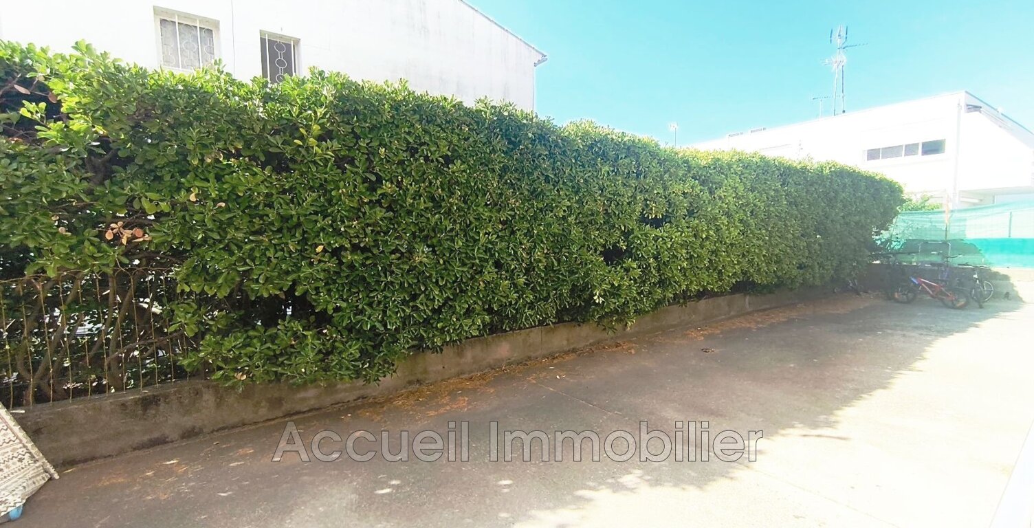 P2 en angle rez-de-jardin au calme exposé sud/ouest, avec park — photo 1