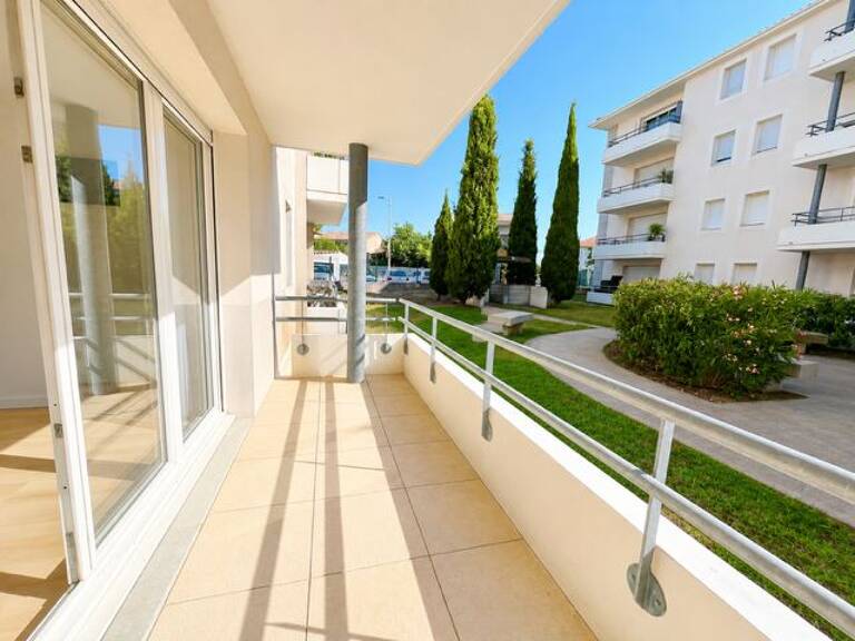 Appartement deux pièces dans une résidence de standing avec piscine — photo 1
