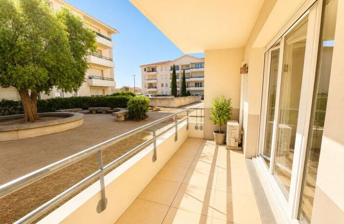 Appartement deux pièces dans une résidence de standing avec piscine — photo 2