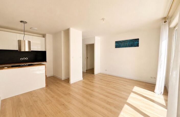 Appartement deux pièces dans une résidence de standing avec piscine — photo 3