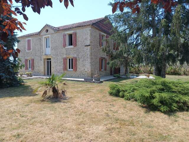 EXCLUSIVITÉ – Superbe Bâtisse Gasconne du XIXᵉ siècle (260 m²) – Parc de 4 500 m² — photo du bien
