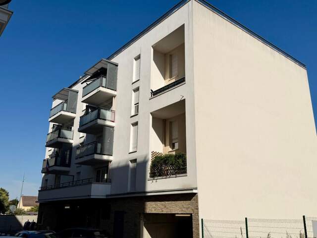 Magnifique 3 pièces traversant de 71 m² avec balcon, loggia et cave — photo du bien