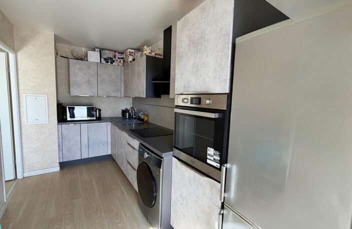 Magnifique 3 pièces traversant de 71 m² avec balcon, loggia et cave — photo 4