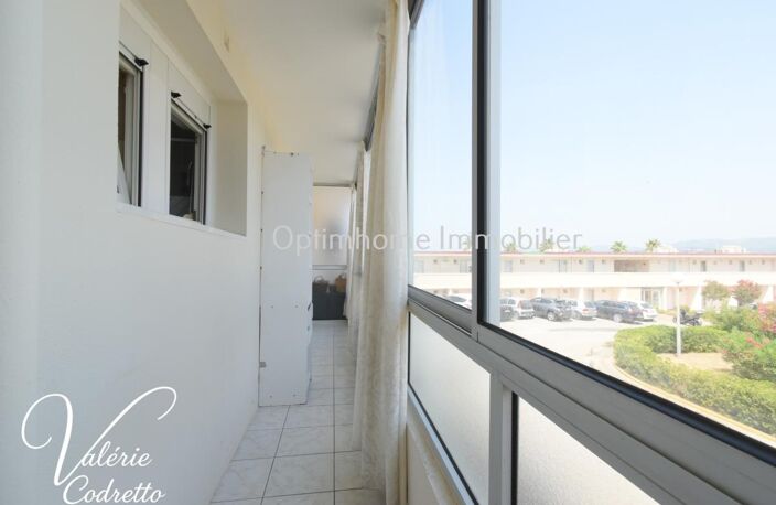Appartement T3 de 64 m² avec terrasse et loggia – Résidence Le Cap d'Or – Six-Fours-les-Plages – À deux pas de la plage 83140 — photo 2