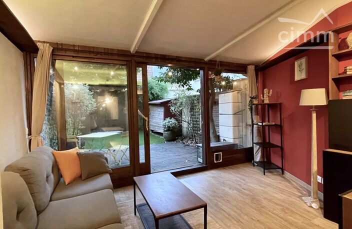 Charme et calme pour ce T2 avec jardin privatif au coeur du quar — photo 5