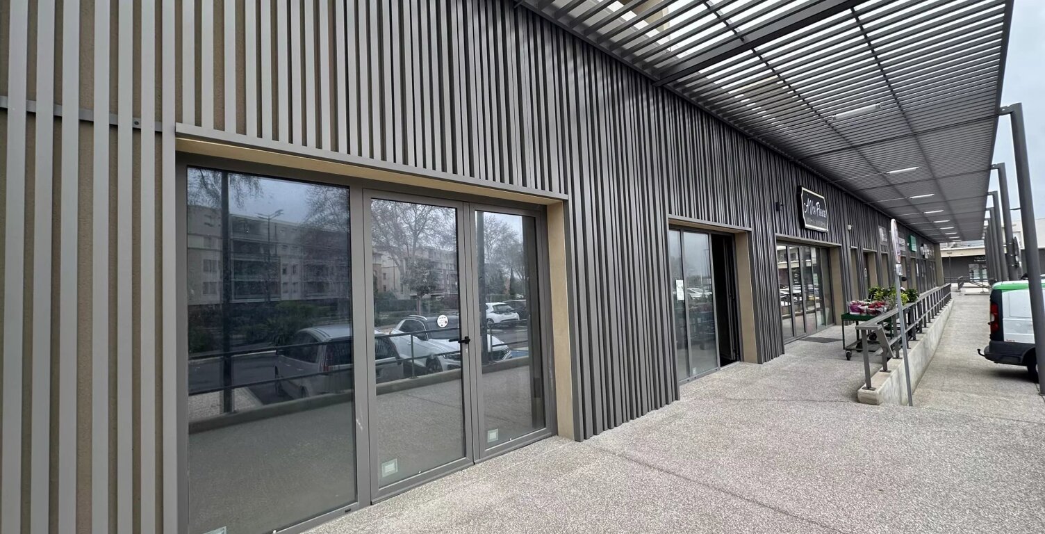 Local commercial — photo 1