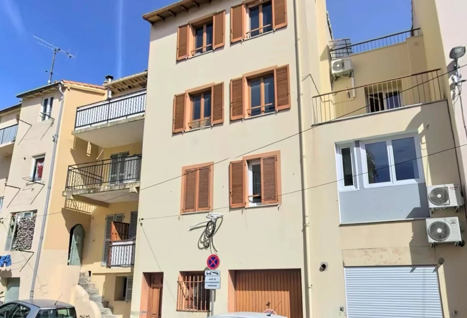 Immeuble de rapport – Nice centre – 220 m² — photo 1