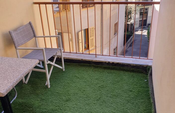 Immeuble de rapport – Nice centre – 220 m² — photo 2