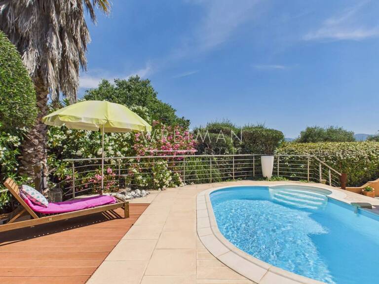 Villa 4 chambres avec piscine et vue dégagée - Le Luc — photo 1