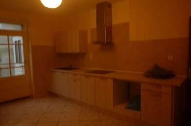 Maison 7 pièces 960 €