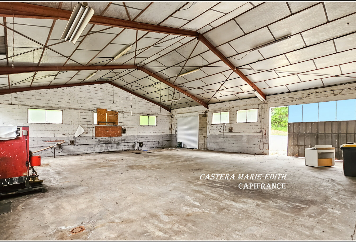 Maison 159M² Habitables - 8 pièces -à 5 Minutes du centre GARAGES - GRANDS HANGARS - AUCH (32) — photo 1