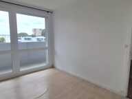 Appartement 2 pièces à vendre dans résidence recherchée avec Ascenseur, Quartier Remicourt SAINT QUENTIN (02) — photo 4