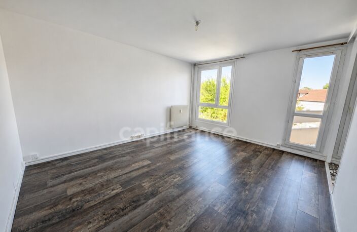 Appartement F3 avec loggia et parking - proche commerces et gare — photo 4