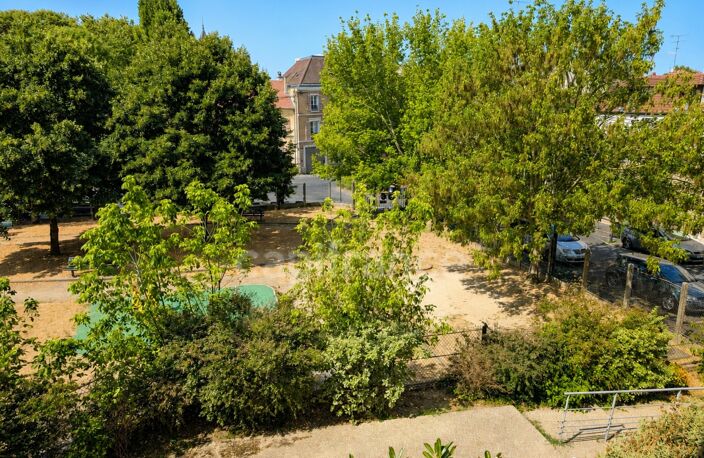 Appartement F3 avec loggia et parking - proche commerces et gare — photo 5