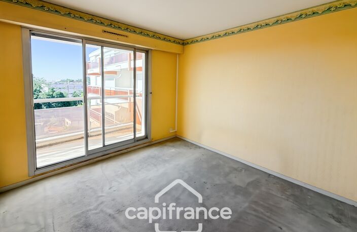CAUDÉRAN – T3 LUMINEUX DE 69 m² À RÉINVENTER SELON VOS ENVIES ! — photo 5