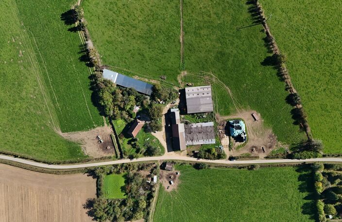 Propriété à vendre – Ancienne seigneurie avec 45 hectares attenants – Proche La Châtre (36) ferme équestre ou agricole — photo 5