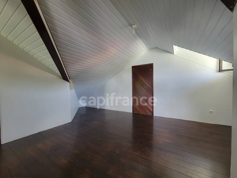 Appartement T3 à louer – Montabo, Cayenne — photo 1