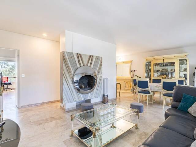 Appartement 6 pièces à vendre AUBERVILLIERS (93), commercialité possible — photo du bien