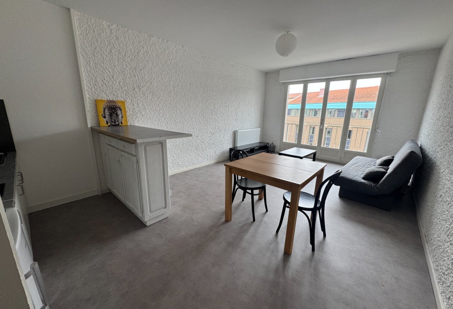 ROANNE - STUDIO 33 m2 - 4e étage avec ASCENSEUR - CENTRE VILLE — photo 1