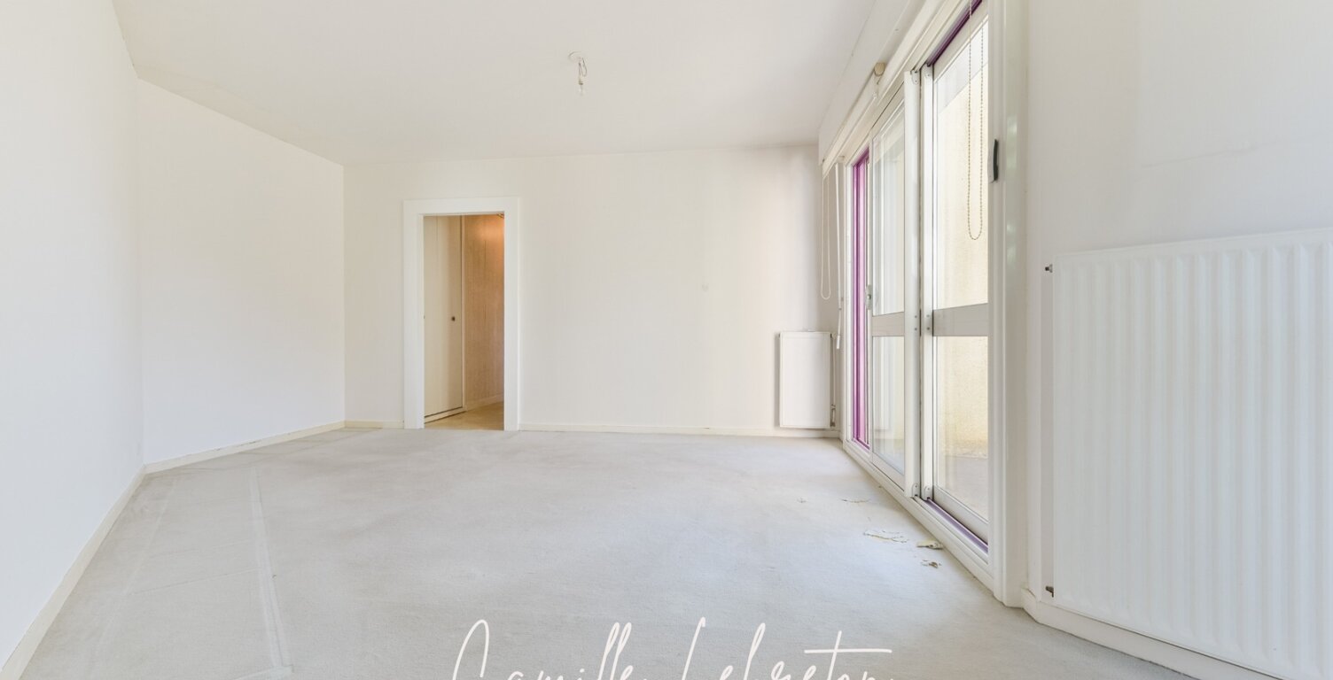 Appartement à vendre 2 pièces  () — photo 1