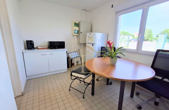 Le camp de base des bâtisseurs - 200 m² de locaux professionnels — photo 5