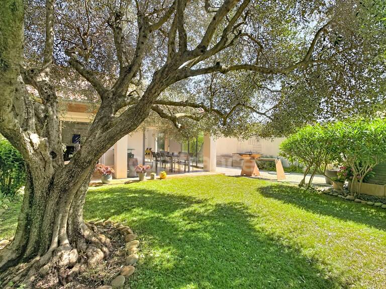 MONTÉLIMAR (26200) – Maison familiale climatisée de 162 m², 5 chambres dont une vaste pièce de 35 m², piscine et jardin clos arboré de 827m2 — photo 1