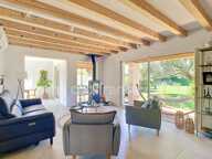 MONTÉLIMAR (26200) – Maison familiale climatisée de 162 m², 5 chambres dont une vaste pièce de 35 m², piscine et jardin clos arboré de 827m2 — photo 2