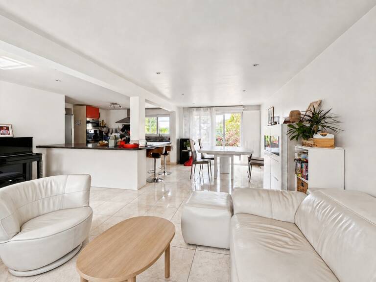 Angers – Maison familiale de 170 m², cinq chambres, Garage et grand jardin sans vis-à-vis — photo 1