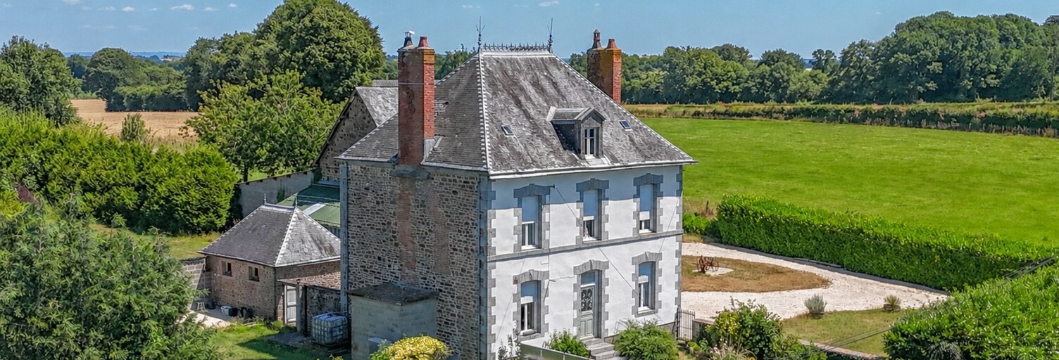 Maison 7 Pièces 135 m² à vendre à Saint-Denis-de-Gastines (53500)
