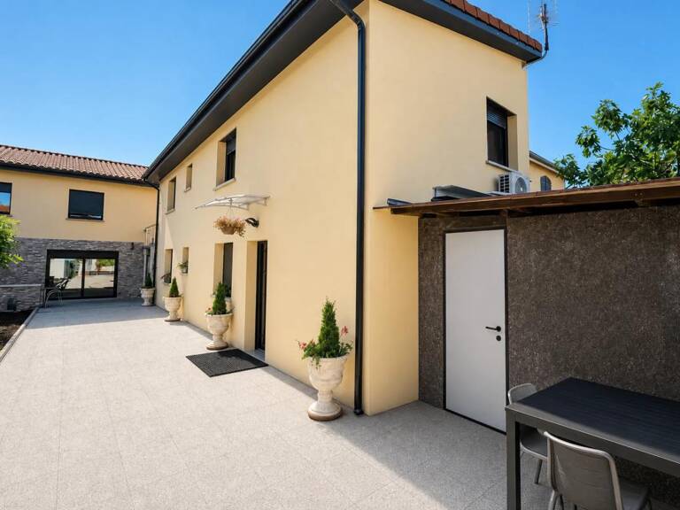 Maison de 5 pièces de 263 m² à Villeurbanne — photo 1