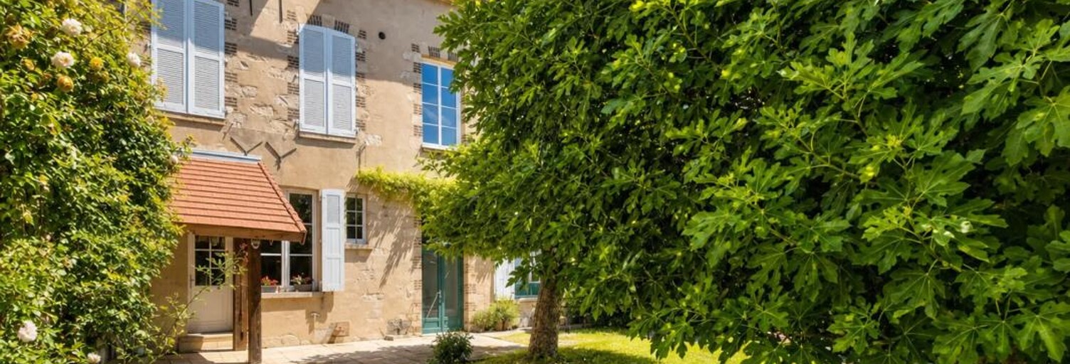 Maison 10 Pièces 319 m² à vendre à Villeneuve-sur-Yonne (89500)