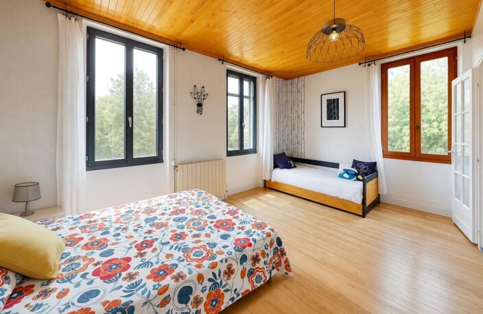 Maison de 9 pièces de 319 m² située à Bioule — photo 4