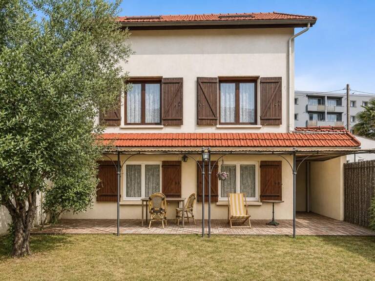 Maison de 7 pièces de 147 m² à Villejuif — photo 1