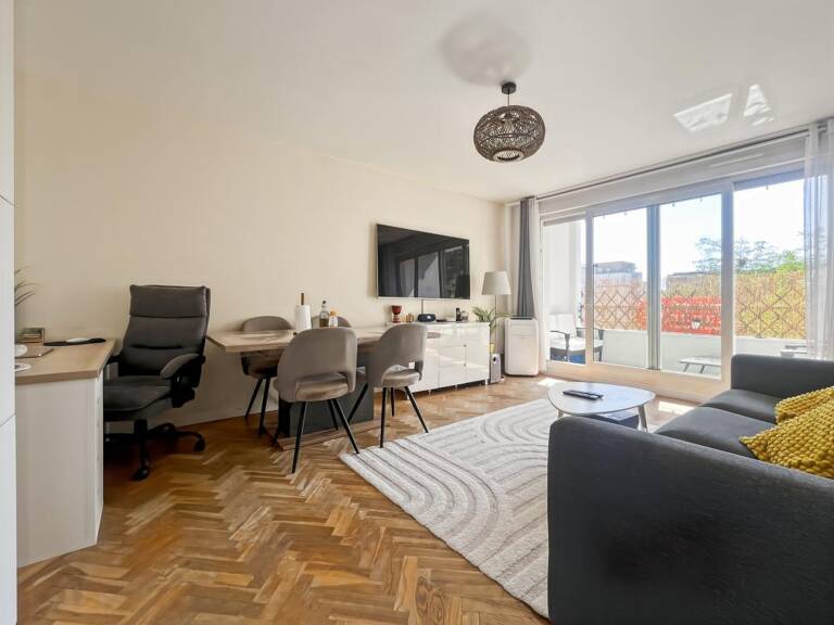 Appartement À Vendre — photo 1