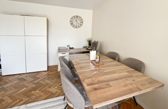 Appartement À Vendre — photo 2