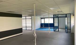Bureau  1370 m² à louer à Guipavas (29490)