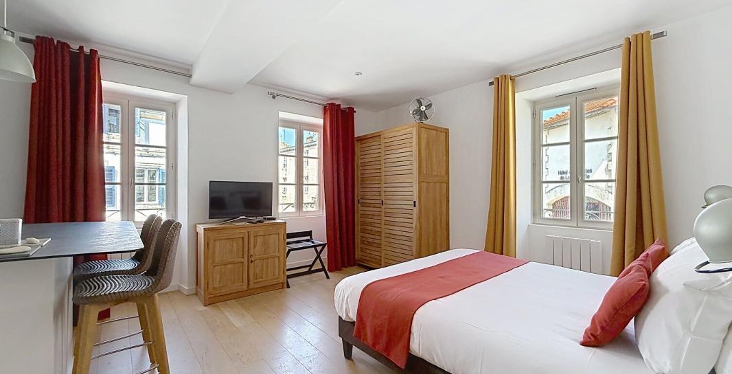 Immeuble à vendre — photo 1