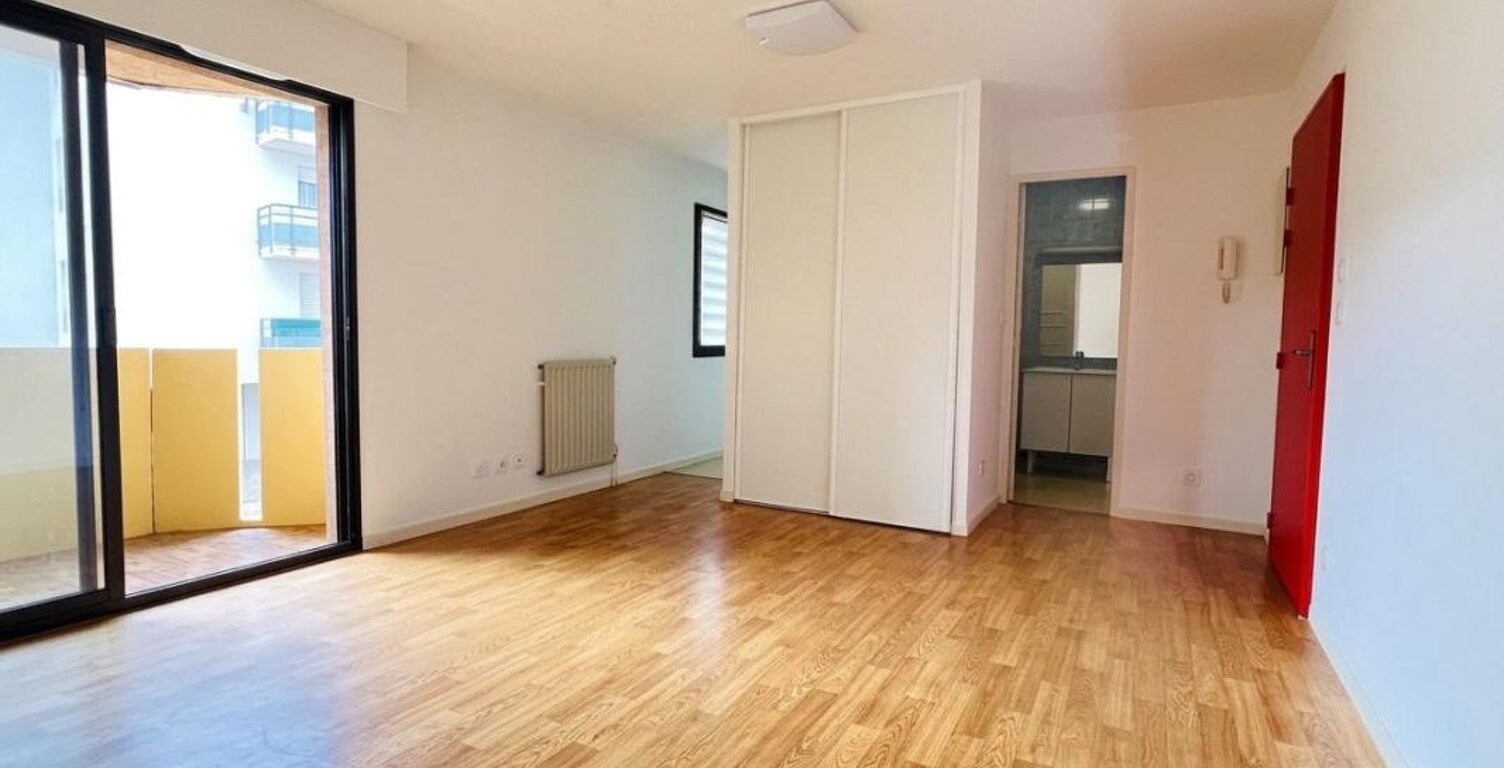 Studio avec terrasse à louer - 25m² - centre-ville Mont de Marsan — photo 1