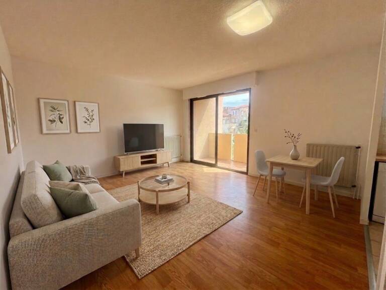Studio meublé avec terrasse à louer - 25m² - centre-ville Mont de Marsan — photo 1