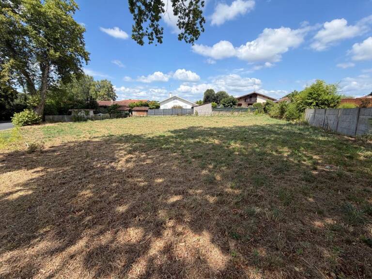 🏡 Terrain à bâtir de 650 m² entièrement viabilisé – Dax 🌳f — photo 1